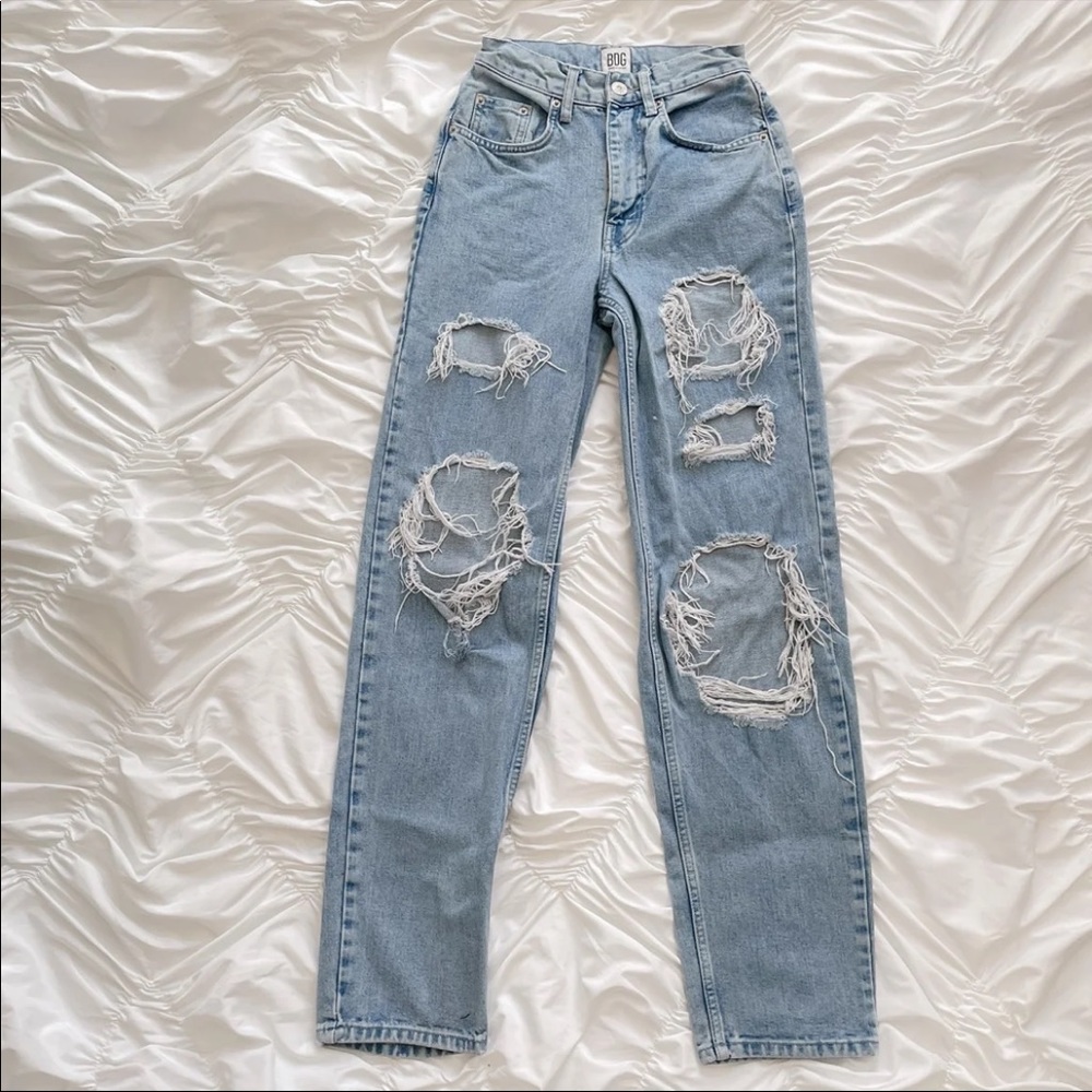 bdg high rise baggy light wash distressed jeans